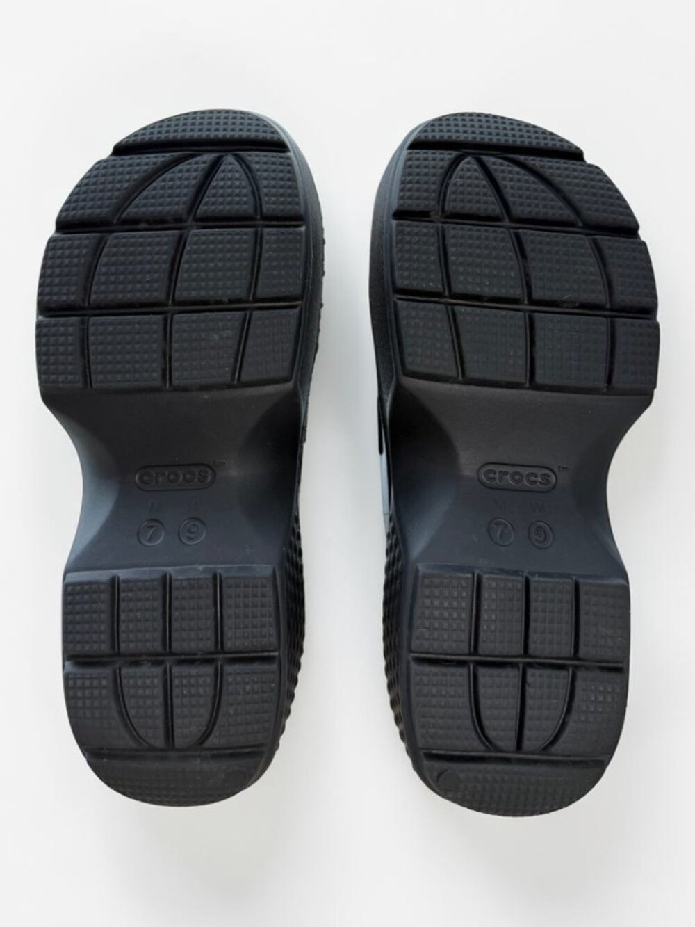 Crocs Stomp Loafers in black, size Men’s 7 / Women’s 9. - Picture 7 of 8